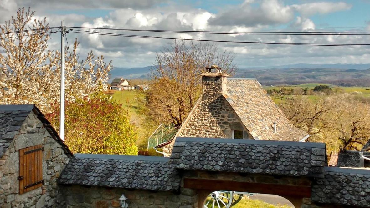 Gite Lo Soulenquo à Fonteilles Golinhac Extérieur photo